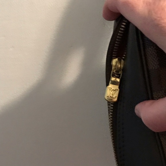 Louis Vuitton vintage checkered hand bag - Picture 6 of 6